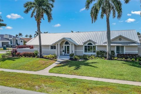 A home in MARCO ISLAND