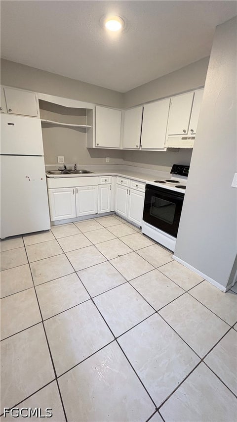 Tiny photo for 464 Carolina Avenue, Fort Myers, FL 33905 (MLS # 2026039604)