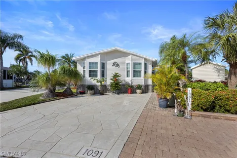 1091 Opal Lake Point, Naples, FL 34114 - MLS#: 224104185
