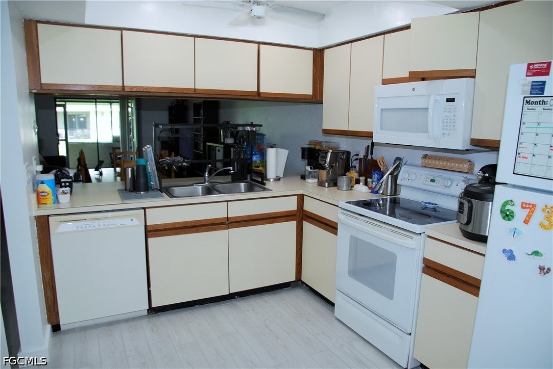 3734 SW 8th Court 102