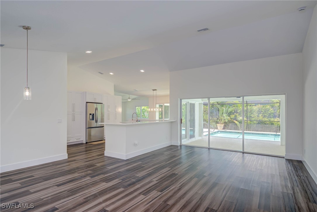 4905 SW 27th Place