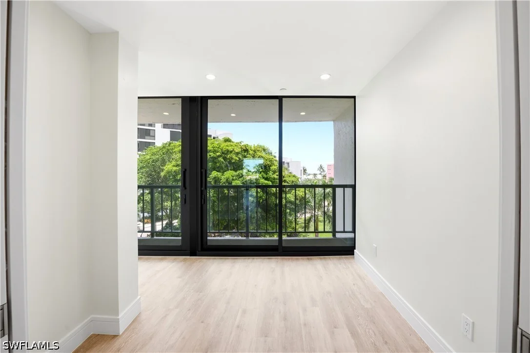 2316 Gulf Shore Boulevard N Unit 411, Naples, FL, 34103, US, 2 Bedrooms Bedrooms, ,3 BathroomsBathrooms,Residential,Active,2316 Gulf Shore Boulevard N Unit 411,226022557