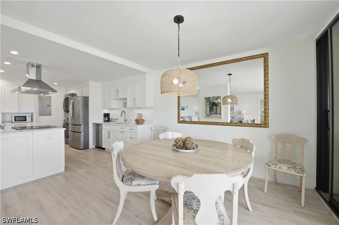 2316 Gulf Shore Boulevard N Unit 411, Naples, FL, 34103, US, 2 Bedrooms Bedrooms, ,3 BathroomsBathrooms,Residential,Active,2316 Gulf Shore Boulevard N Unit 411,226022557