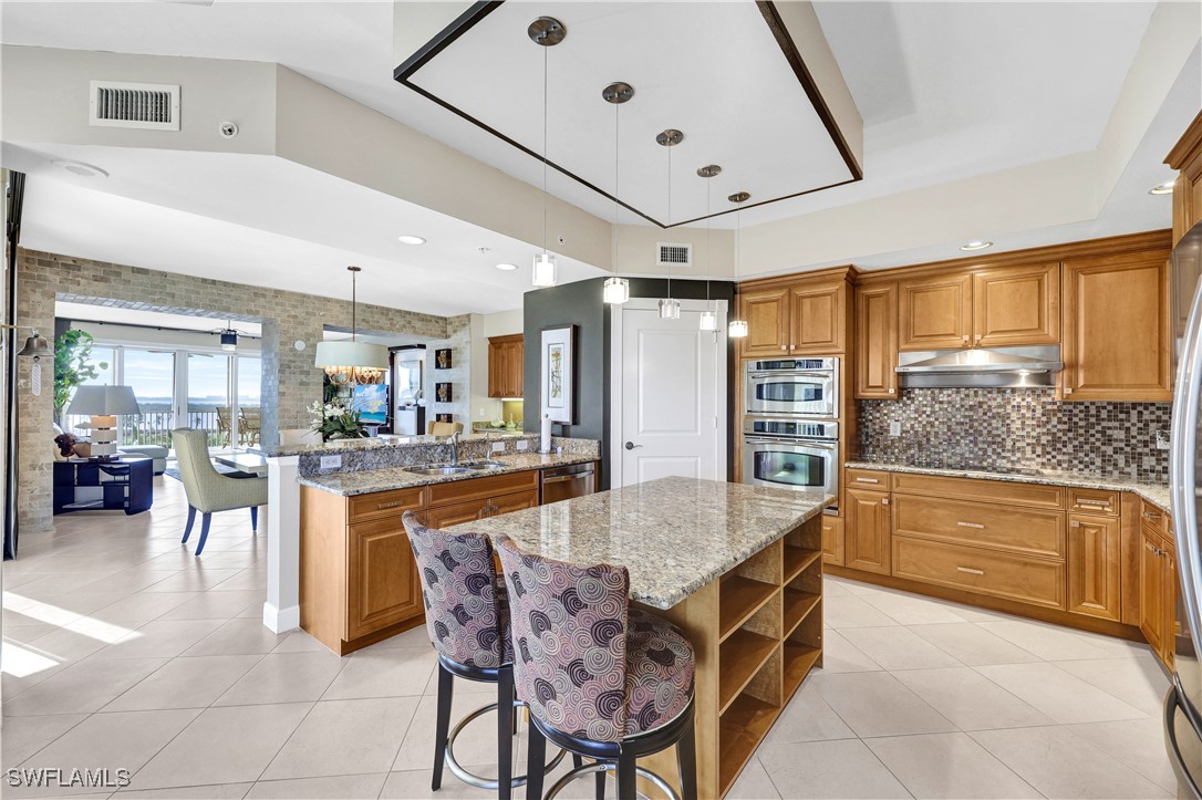 6061 Silver King Boulevard 401