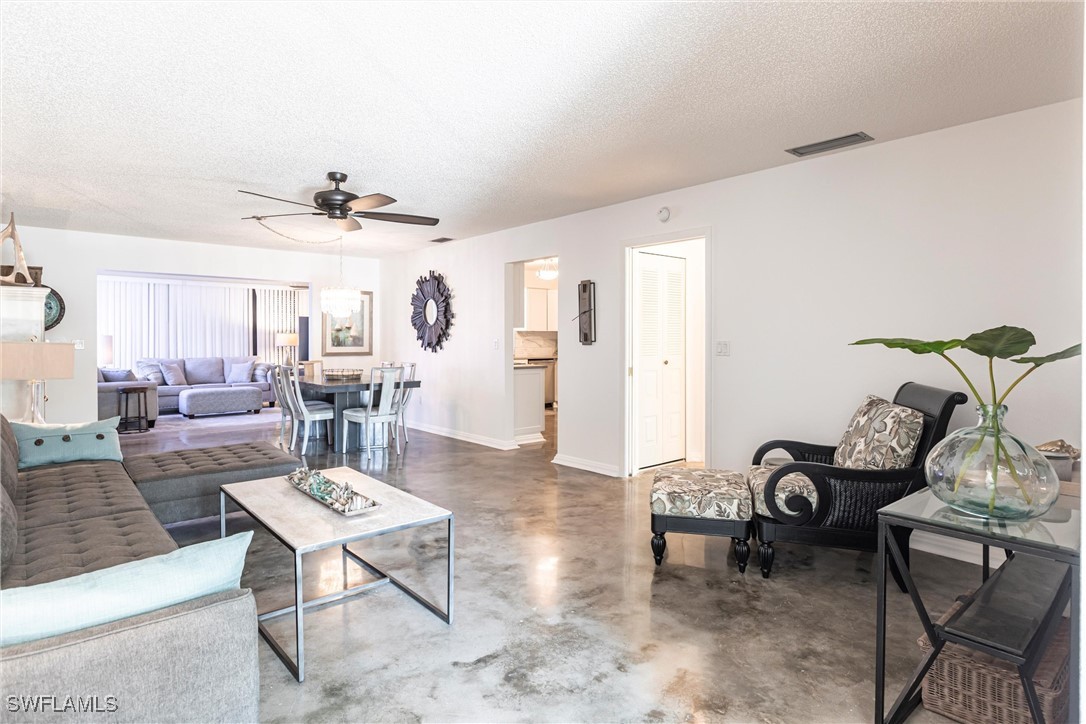 1331 S Brandywine Circle
