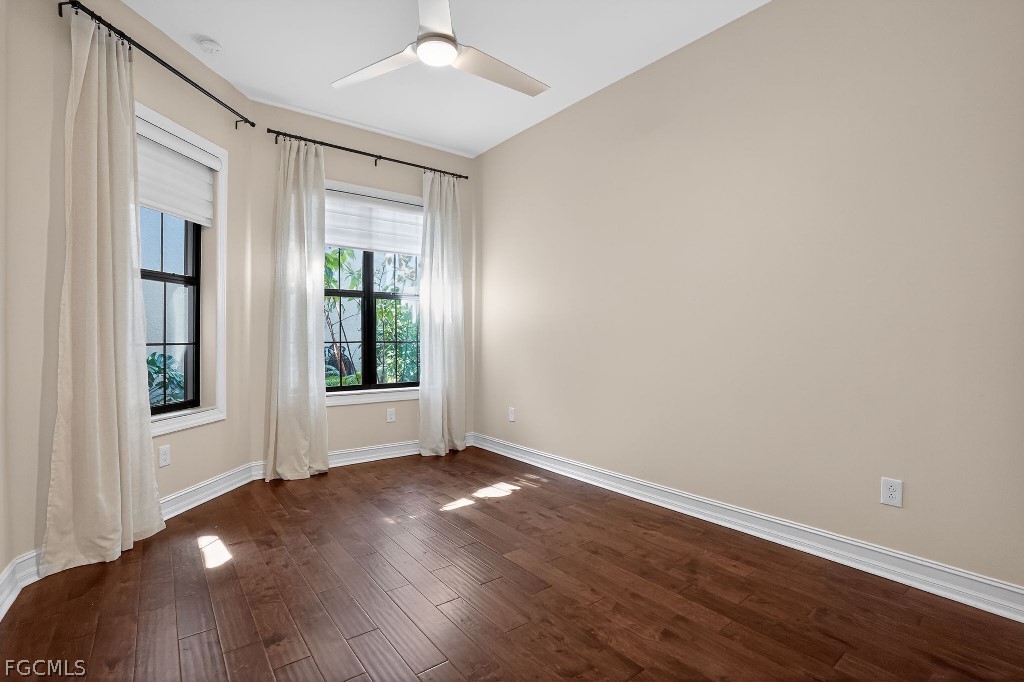 8260 Venetian Pointe Drive