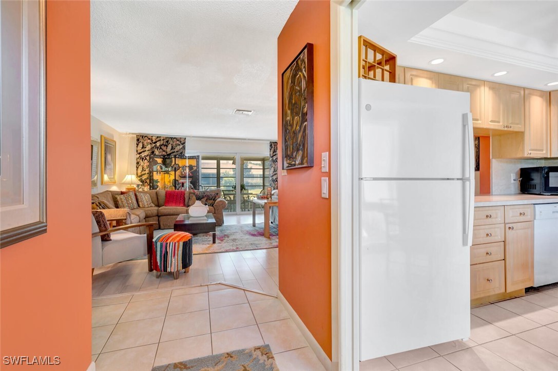83 Glades Boulevard 2 APT 1612