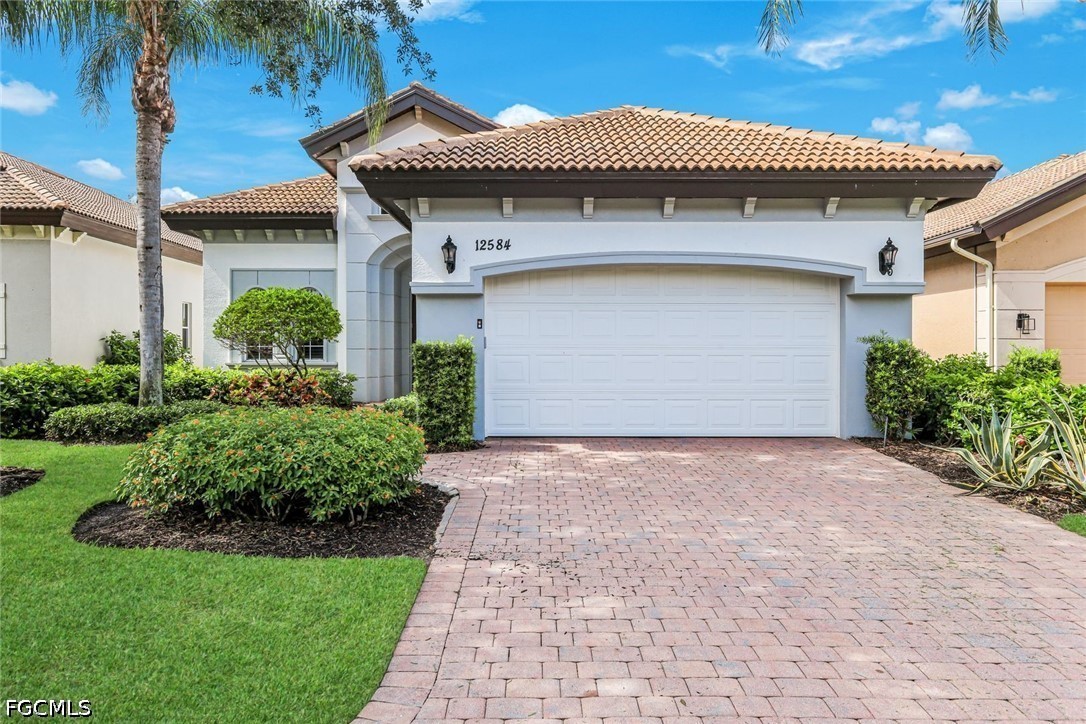 12584 Grandezza Circle