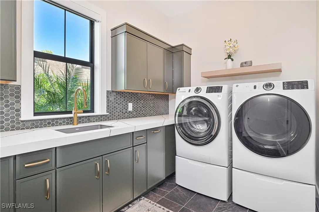 Naples, Florida, 34108, United States, 4 Bedrooms Bedrooms, ,5 BathroomsBathrooms,Residential,Active,1953233