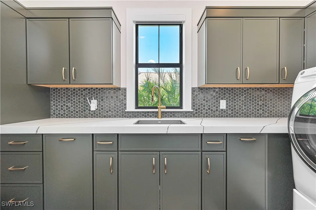 Naples, Florida, 34108, United States, 4 Bedrooms Bedrooms, ,5 BathroomsBathrooms,Residential,Active,1953233