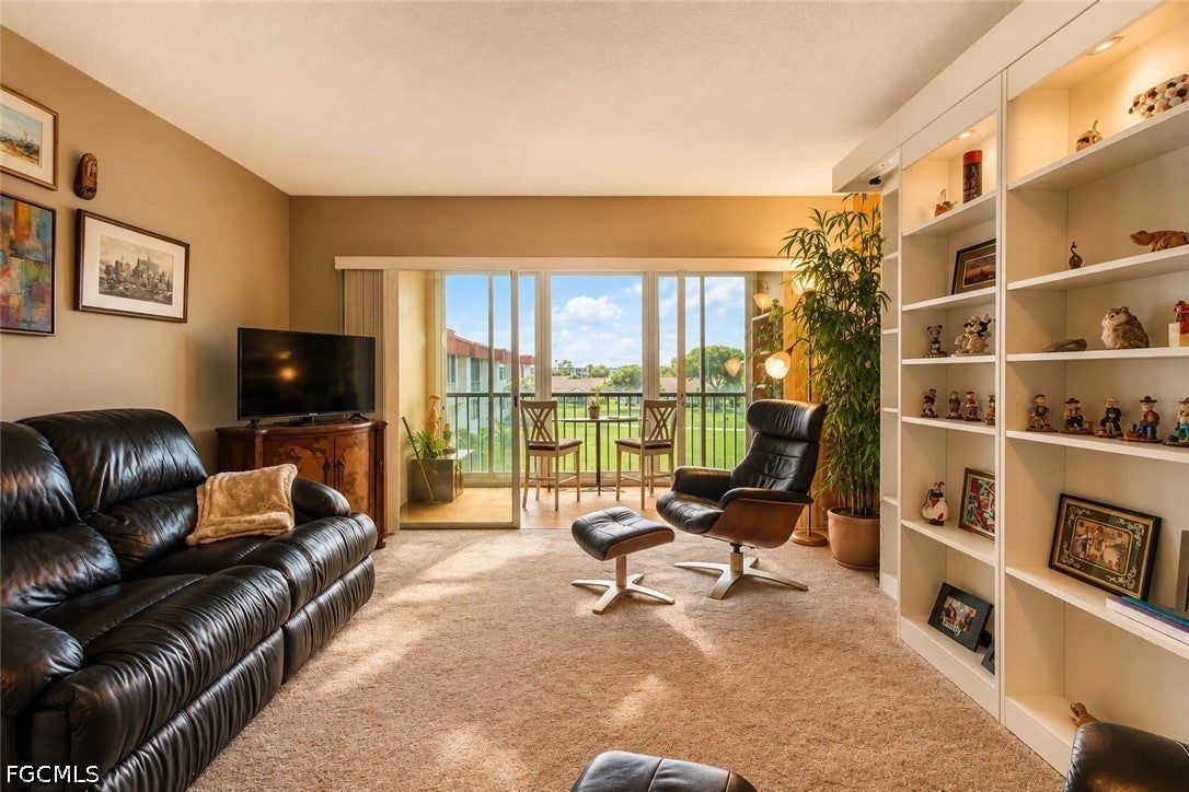 1700 Pine Valley Drive 319