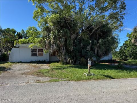 1002/1004 Southdale Road Fort Myers FL 33919