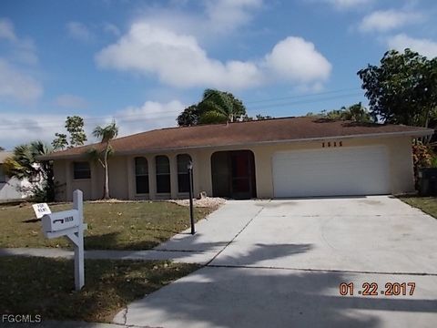 Photo of 1515 Charmont Place, Fort Myers, FL 33919 (MLS # 2025010942) Photo of 1515 Charmont Place, Fort Myers, FL 33919 (MLS # 2025010942)