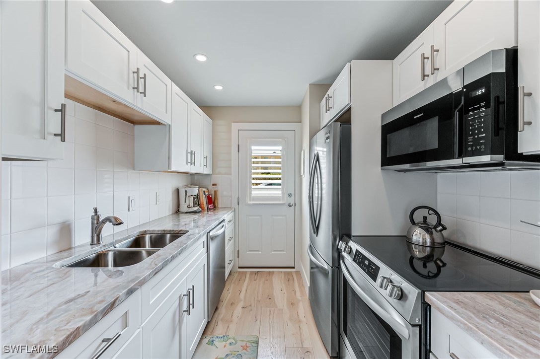 Photo 1 of 30 — 1021 3rd Street S 110, Naples, FL 34102