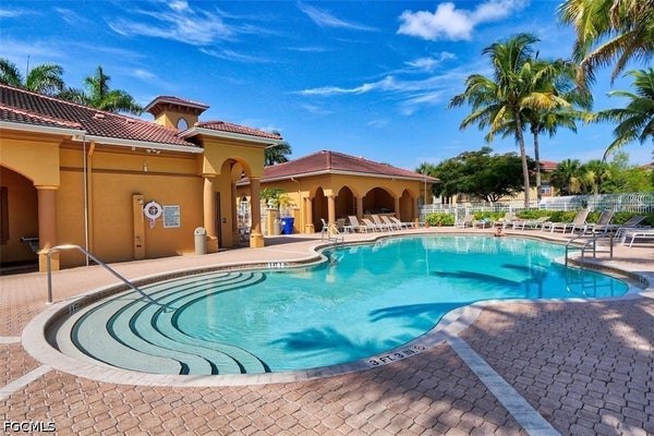15585 OCEAN WALK CIR APT 308, FORT MYERS, FL 33908 - Image fdfef6b23c76ba1e9092d7ebe33888f2/576321332
