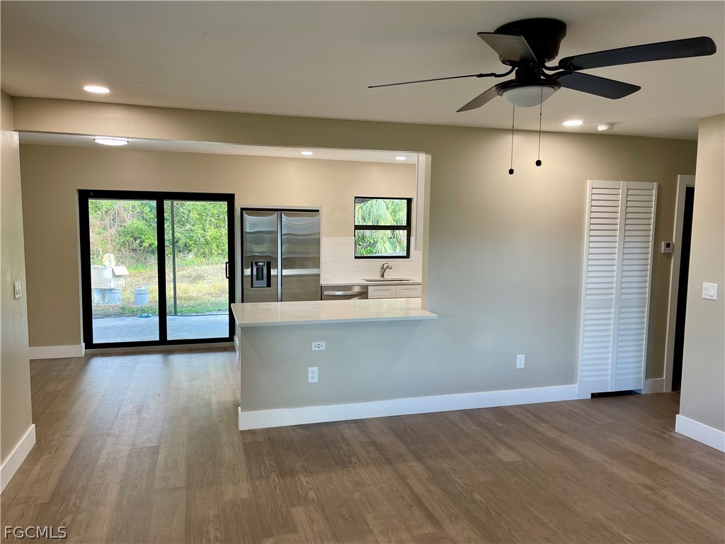 2154 E Gardenia Circle