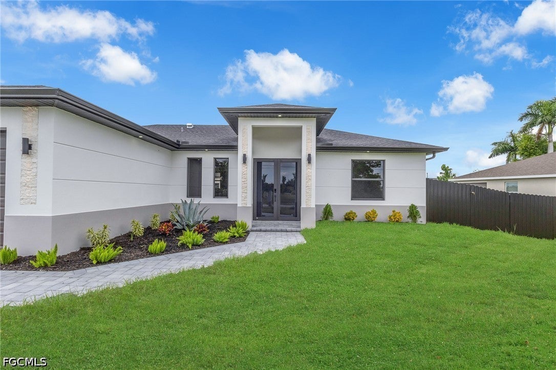 352 SW 24th Place