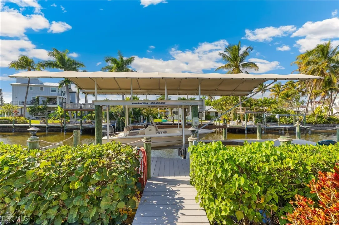 Fort Myers, Florida, 33908, United States, 4 Bedrooms Bedrooms, ,5 BathroomsBathrooms,Residential,Active,2011176