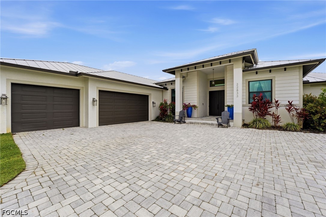 22833 Yellow Button Lane