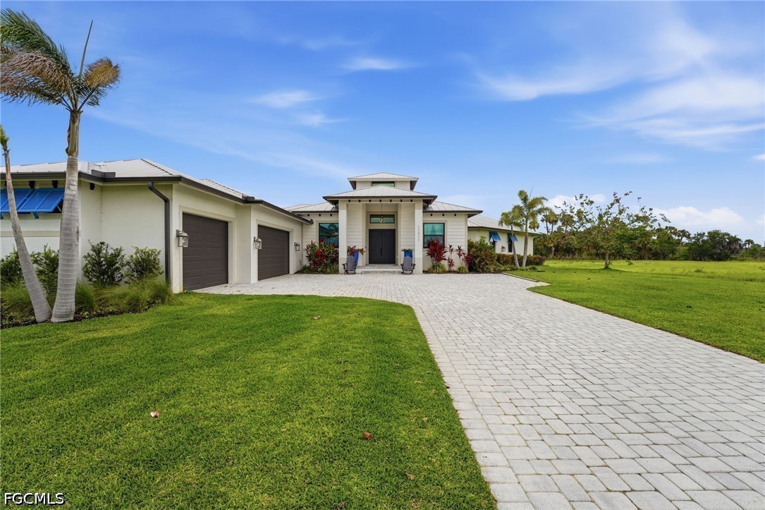 22833 Yellow Button Lane