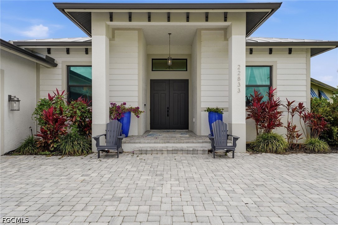 22833 Yellow Button Lane