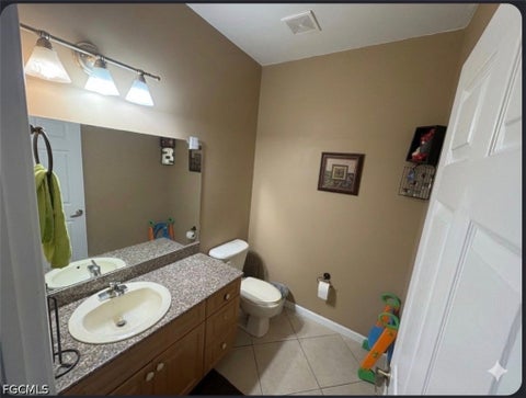 Tiny photo for 7668 S Stonecreek Circle, Davie, FL 33024 (MLS # 2026039136)