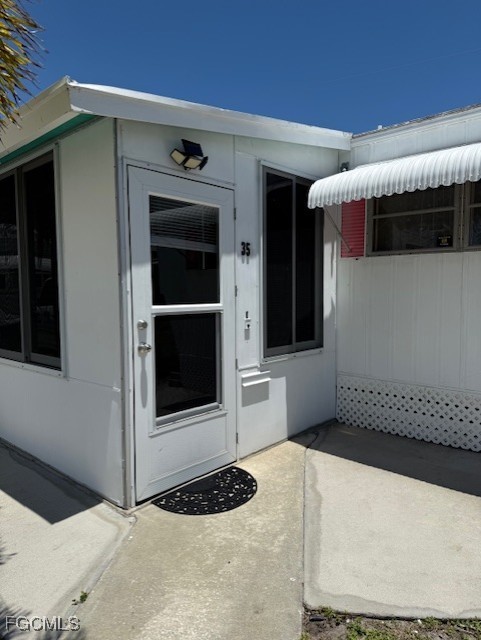 5558 Palm Beach Boulevard 35