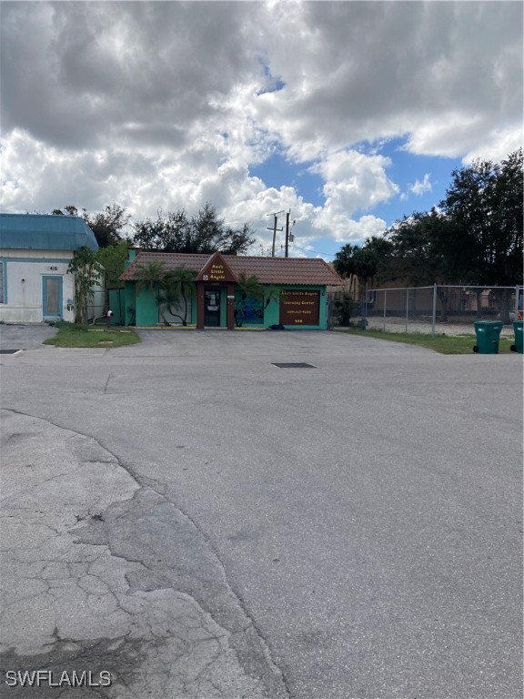 2400 W Kirkwood Avenue