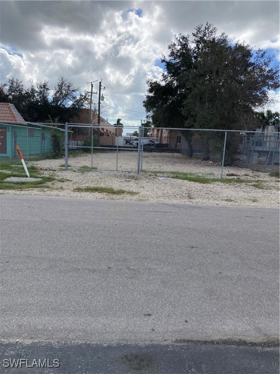 2400 W Kirkwood Avenue