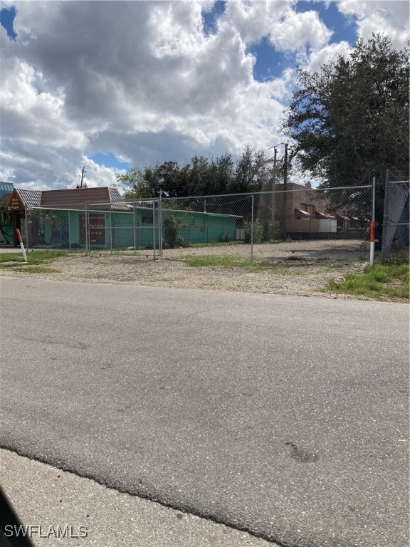 2400 W Kirkwood Avenue