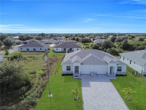 424-426 Grant Boulevard Lehigh Acres FL 33974