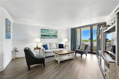 440 Seaview Court 201 Marco Island FL 34145