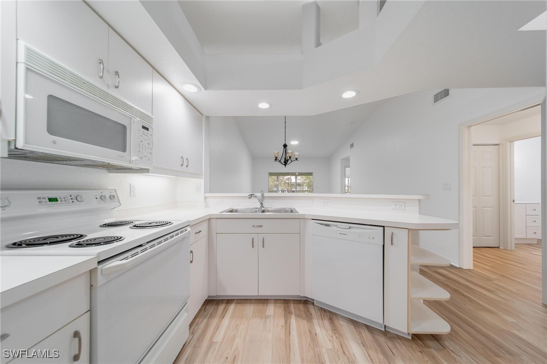 5725 Greenwood Ave 3-204