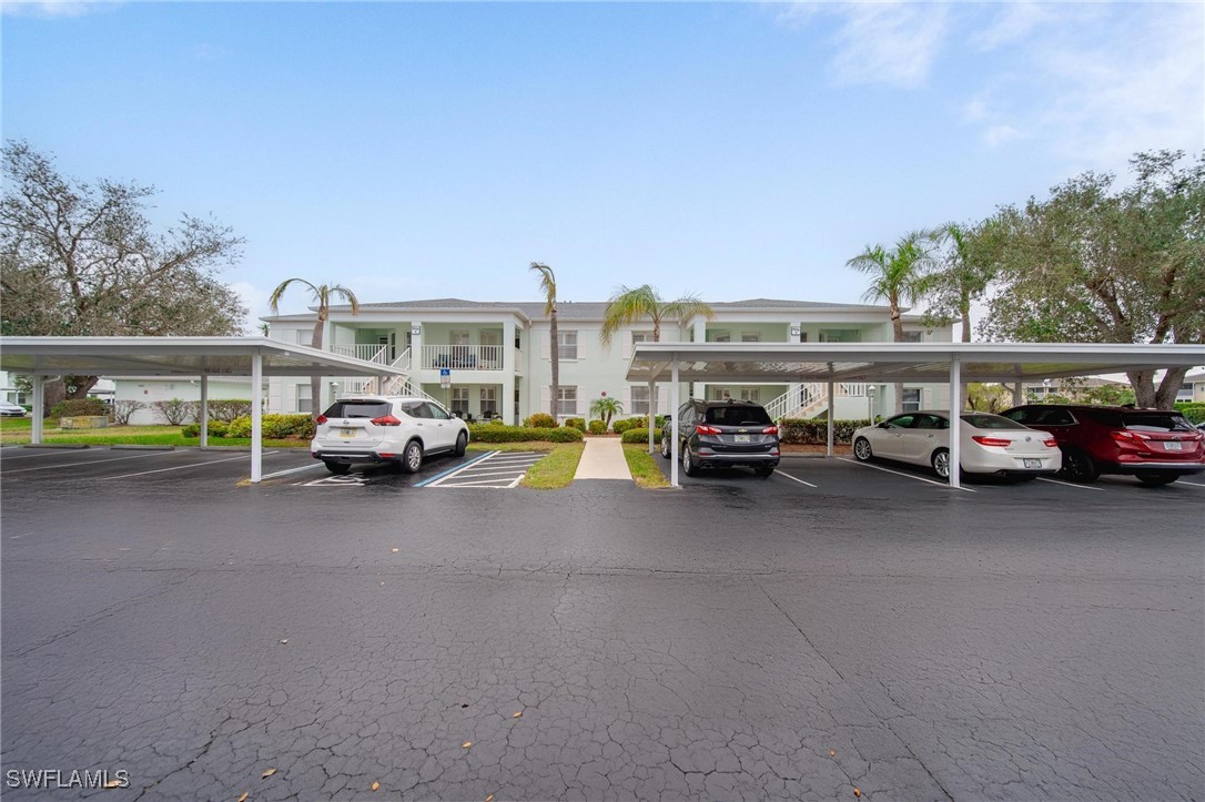 5725 Greenwood Ave 3-204