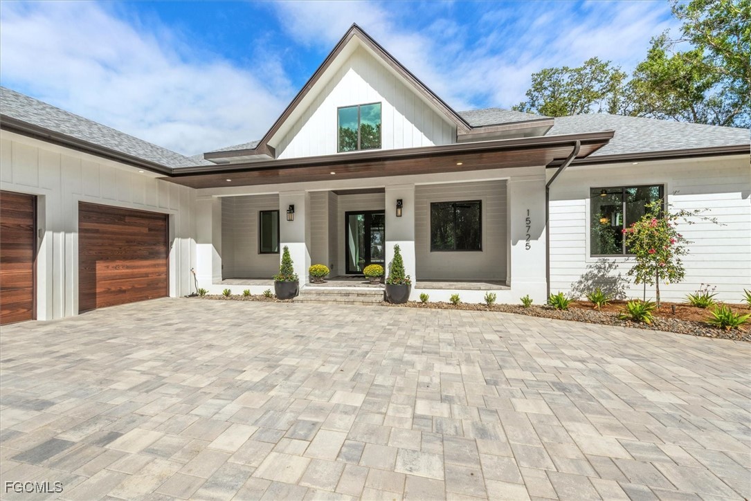 15725 Glendale Oaks Lane