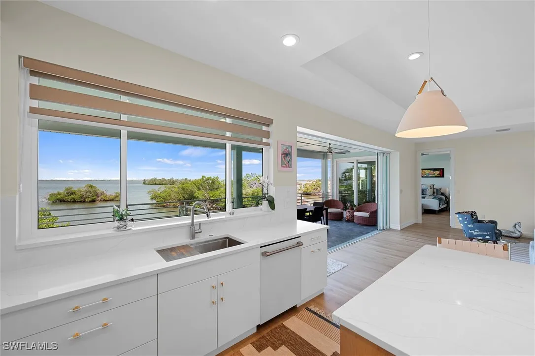 Fort Myers Beach, Florida, 33931, United States, 3 Bedrooms Bedrooms, ,3 BathroomsBathrooms,Residential,Active,1849238