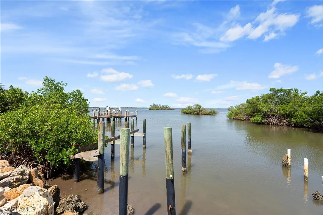 Fort Myers Beach, Florida, 33931, United States, 3 Bedrooms Bedrooms, ,3 BathroomsBathrooms,Residential,Active,1849238