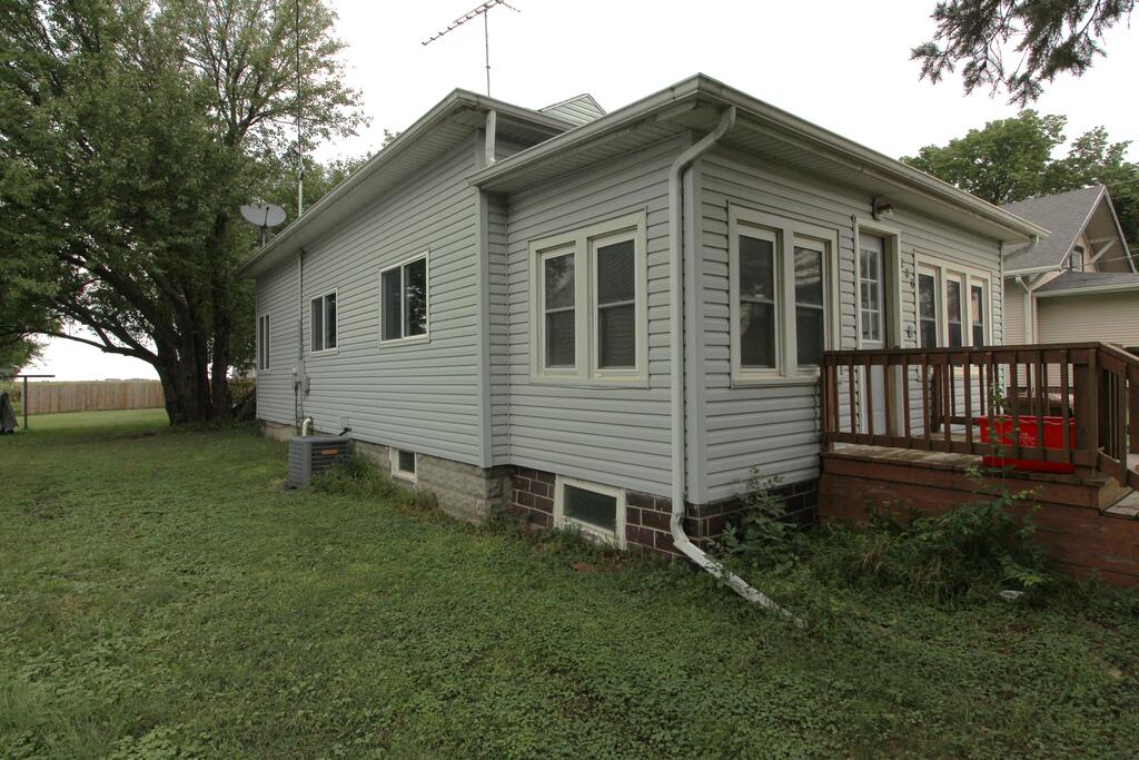 208 2nd Street - Photo 3