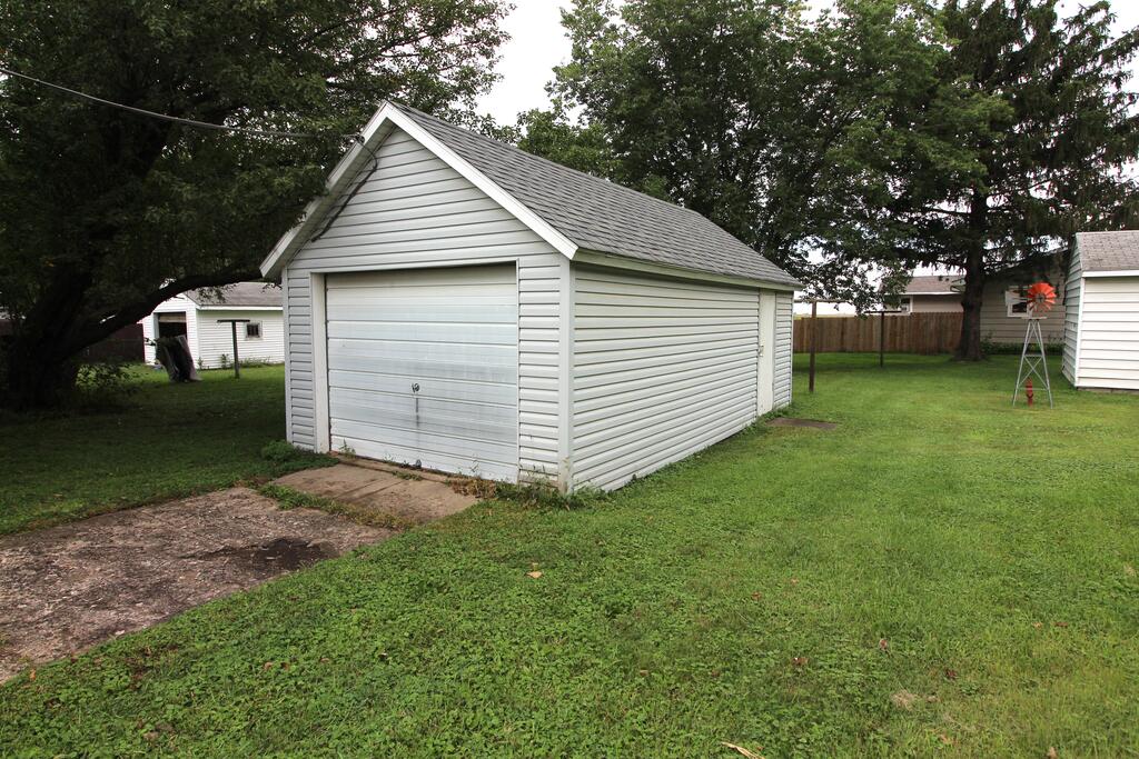 208 2nd Street - Photo 4