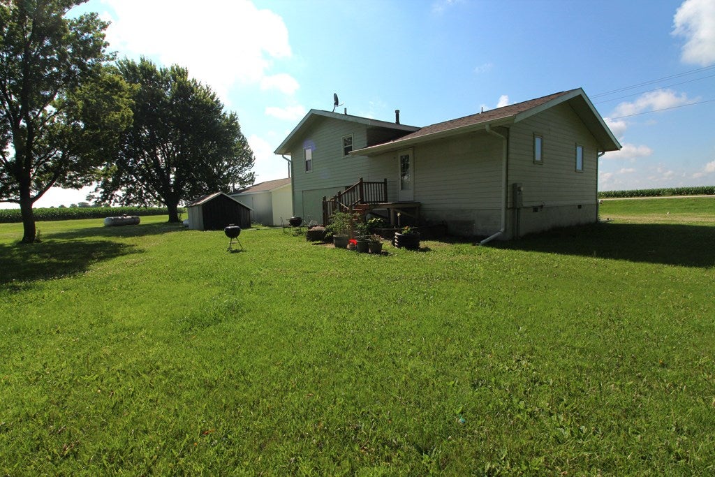 1115 310th Street - Photo 3