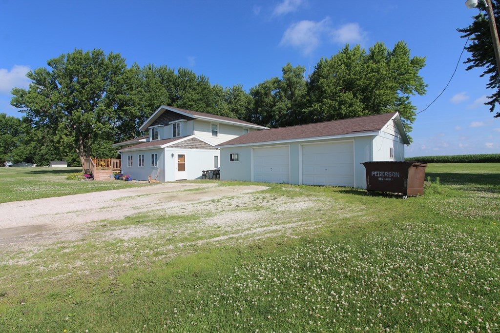1115 310th Street - Photo 2