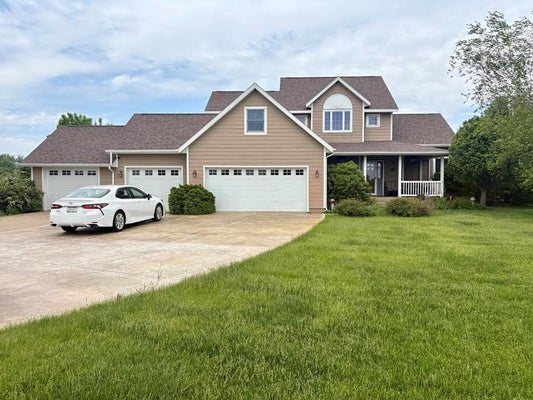110 SPRING VALLEY DR, LIVERMORE, IA 50558 - Image 31db07767acfa3dc5b81450eb2d5e1b7/874003208