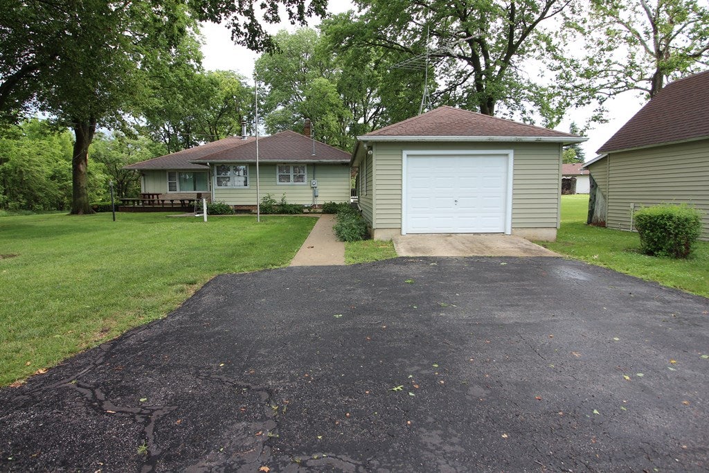 720 1st Ave. - Photo 4