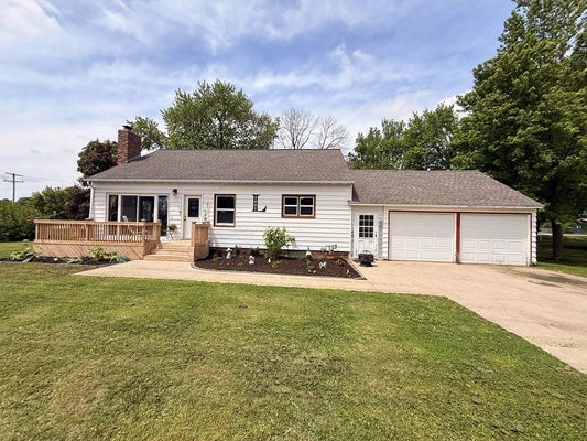 1001 SUNSET DR, GOWRIE, IA 50543 - Image eb546b866404b00a45e130531b659e91/3524694368