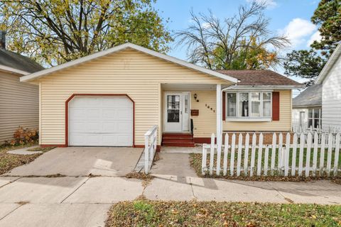 Photo of 1641 Avon St, La Crosse, WI 54603 (MLS # 1940660) Photo of 1641 Avon St, La Crosse, WI 54603 (MLS # 1940660)