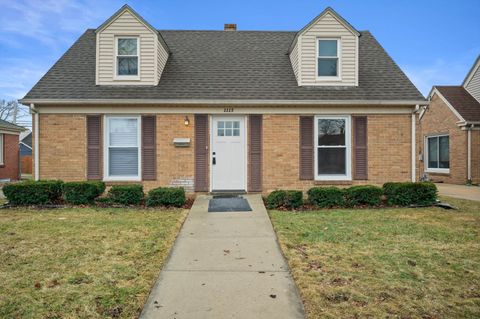 Photo of 1115 Kingston Ave, Racine, WI 53402 (MLS # 1953022)