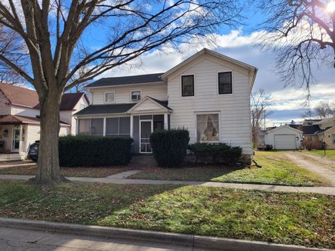 Photo of 608 E Washington St, Delavan, WI 53115 (MLS # 1944462)