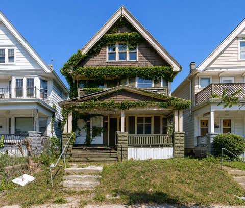 Photo of 2416 N 39th St, Milwaukee, WI 53210 (MLS # 1976888)