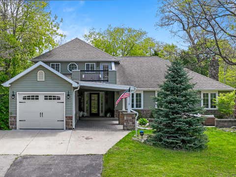 Photo of 1069 Sauganash Dr, Fontana, WI 53125 (MLS # 1975587)