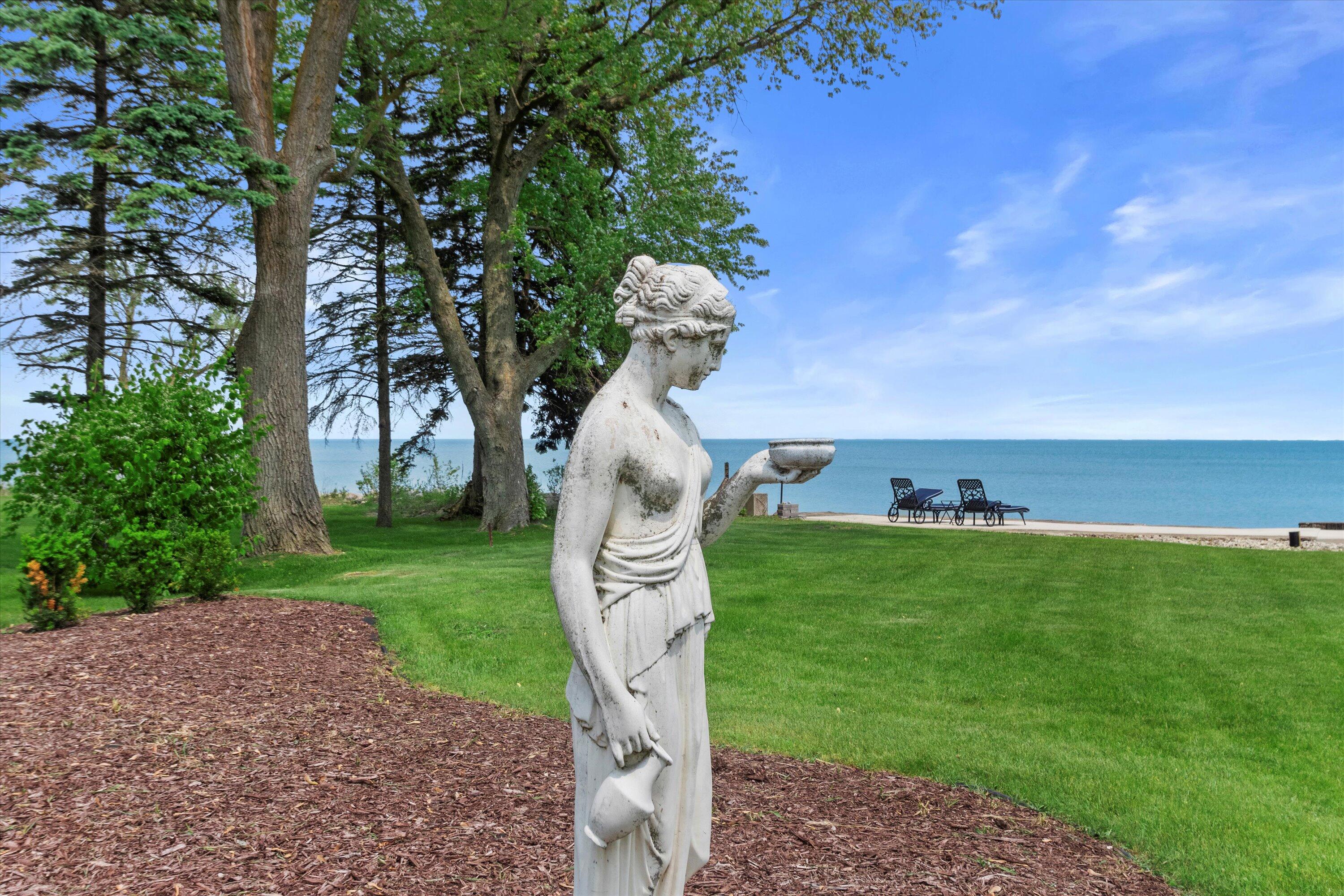 Pleasant Prairie, Wisconsin 53158, United States, 2 Bedrooms Bedrooms, ,1 BathroomBathrooms,Residential,Active,150994